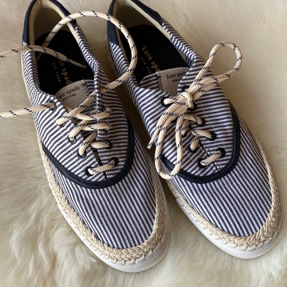 KATE SPADE BOAT SHOE SUPER CUTE BLACK AND WHITE